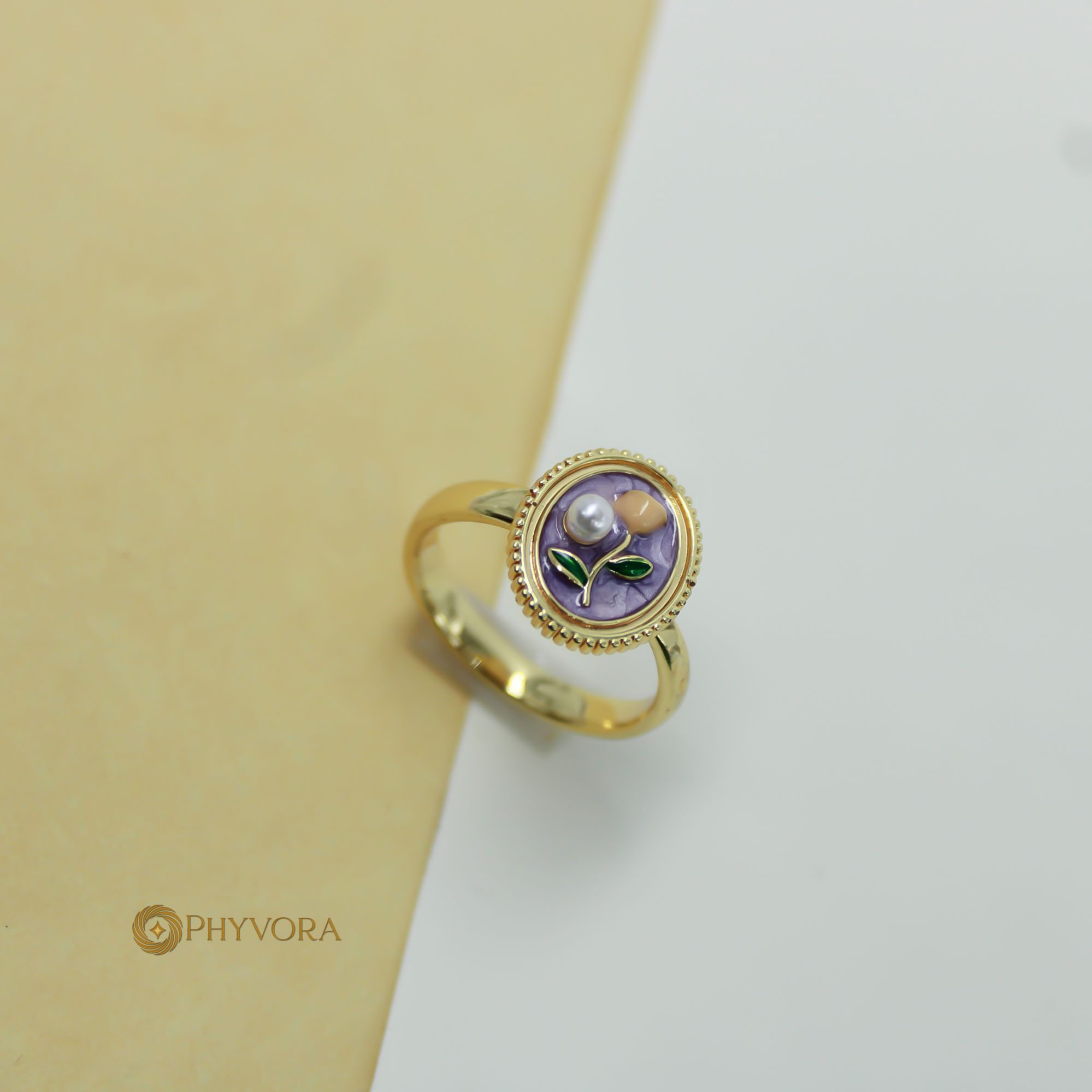 Verdant Grace 18k Ring